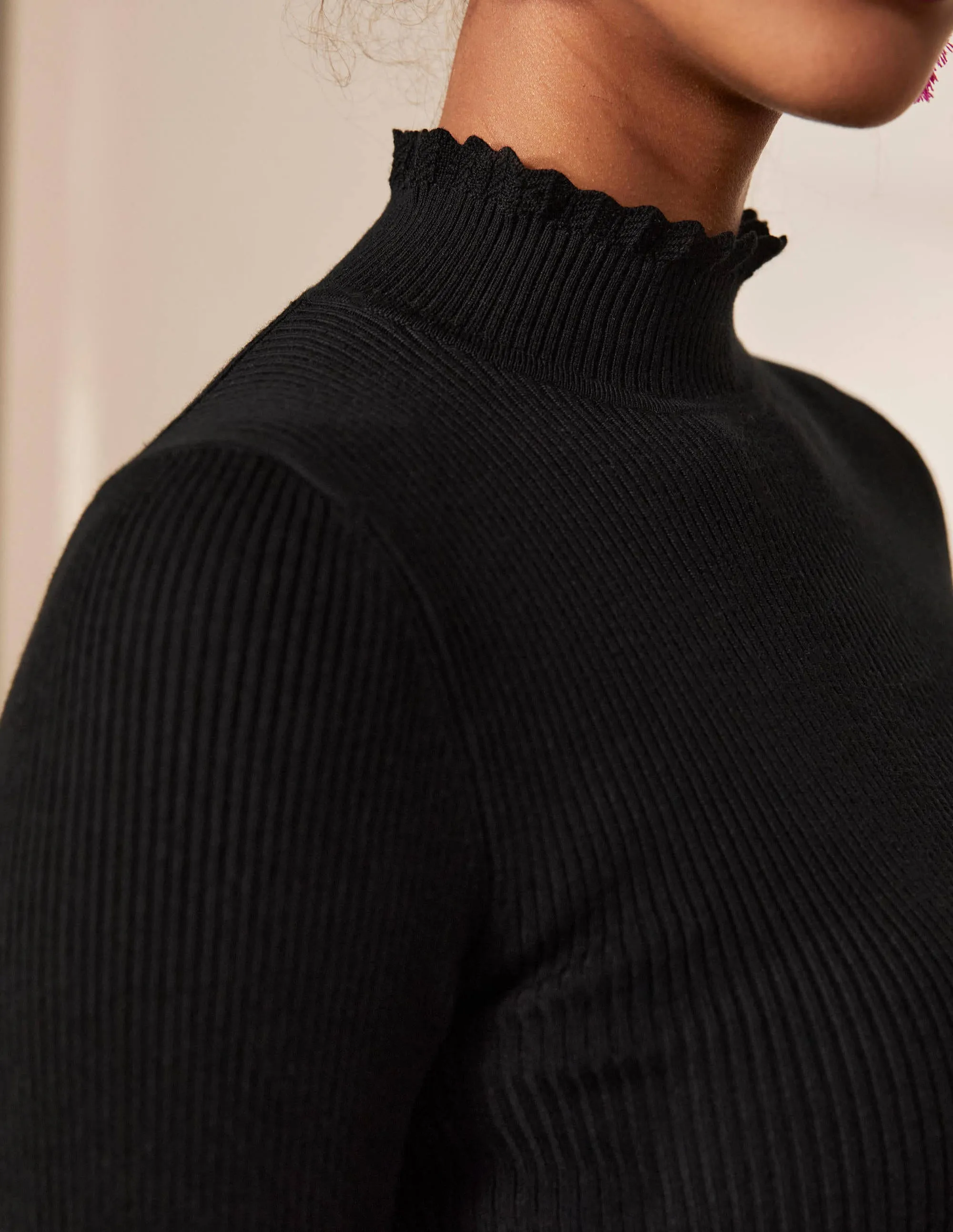 Scallop High Neck Jumper-Black