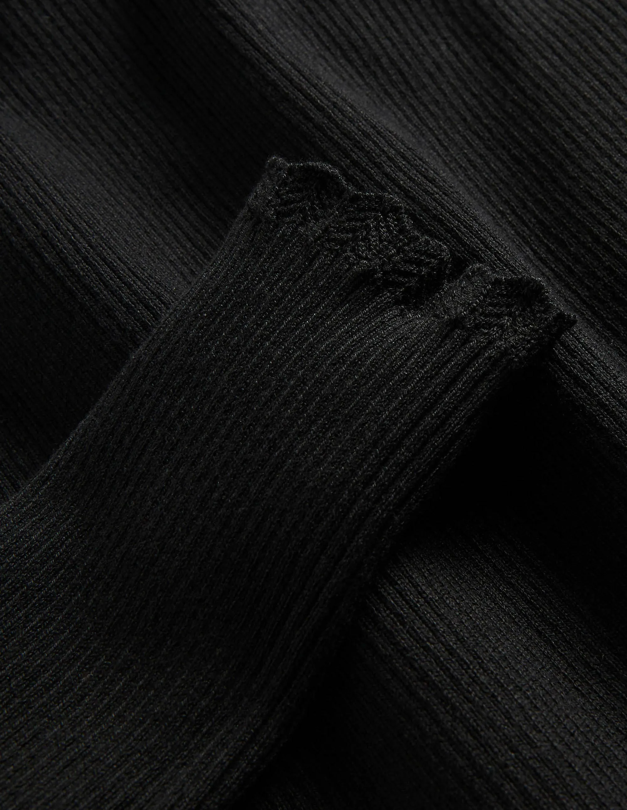 Scallop High Neck Jumper-Black