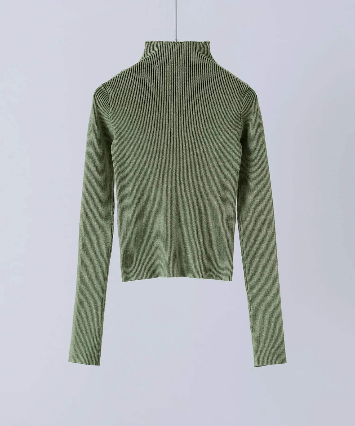 Stone wash high-neck rib knit