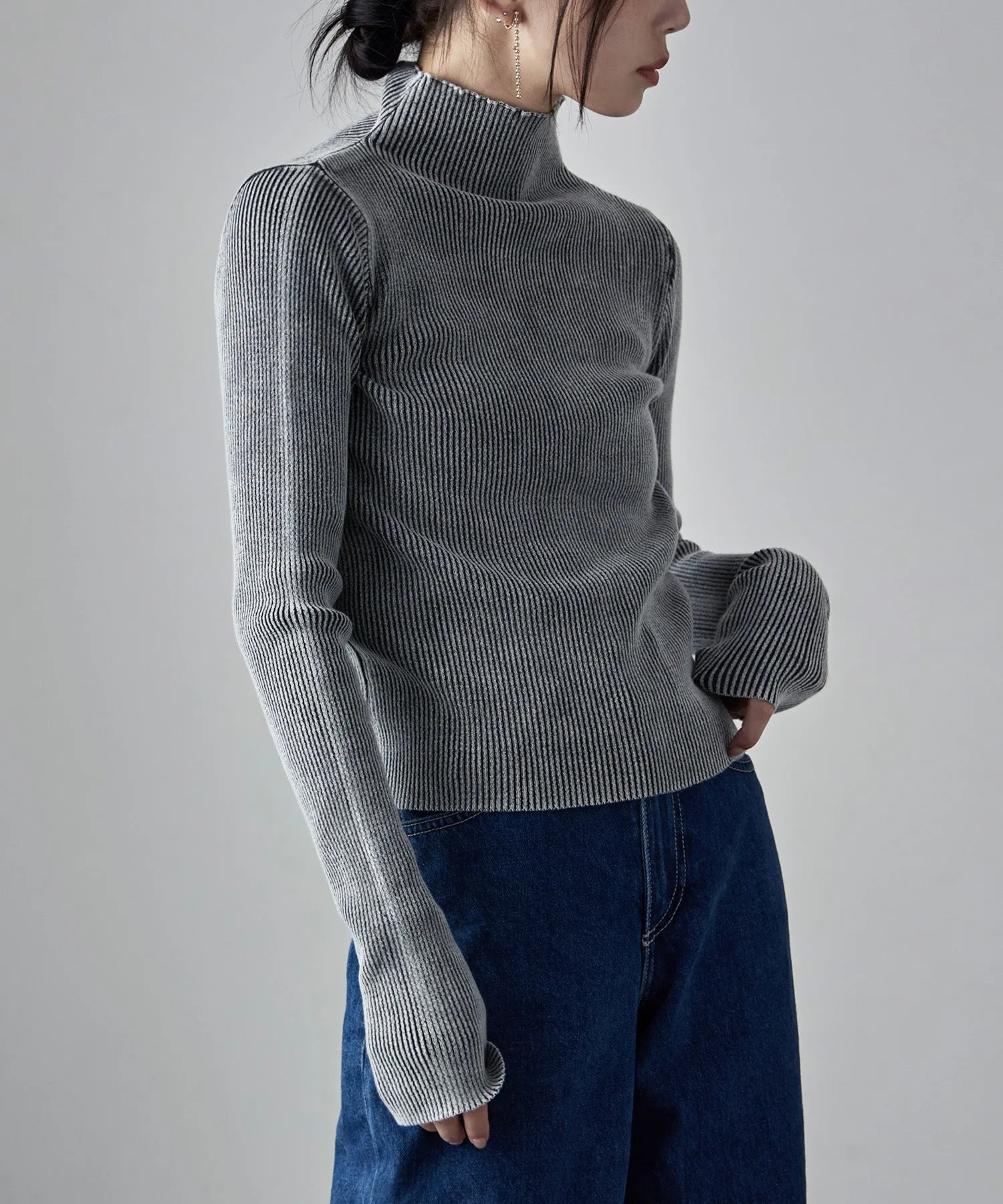 Stone wash high-neck rib knit