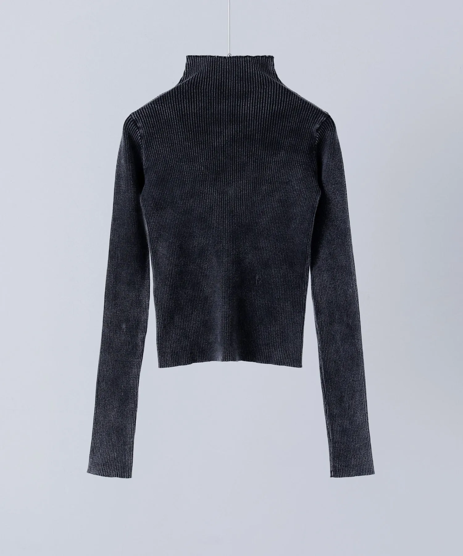 Stone wash high-neck rib knit
