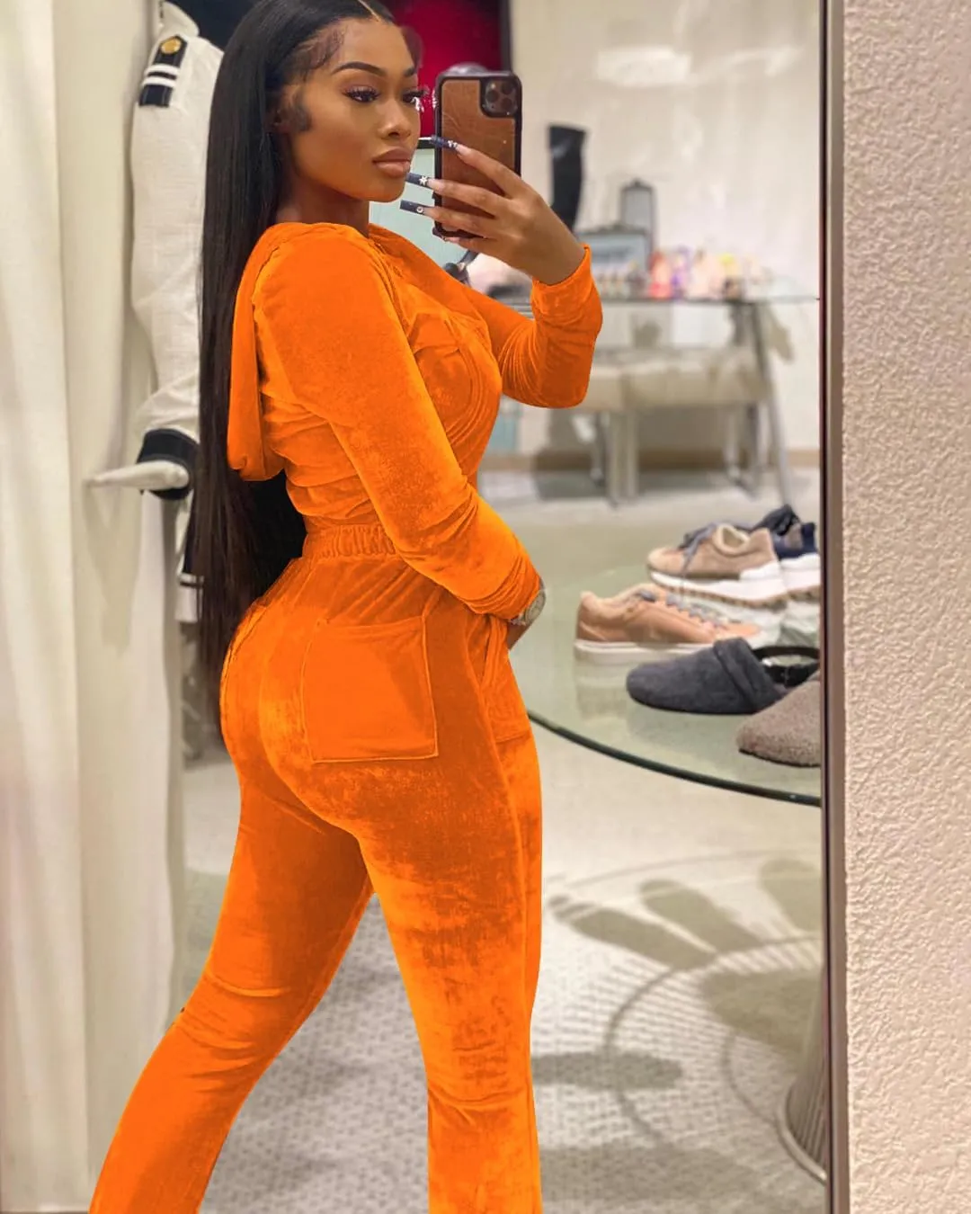 Womens 2 Piece Velour Tracksuit Two Piece Outfits for Women, Long Sleeve Crop Tops Flared Pants Jogging Sets