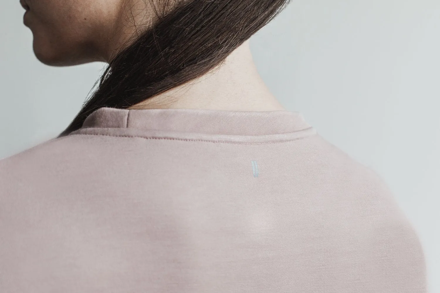 WOMEN'S NOBULL CREW SWEATSHIRT